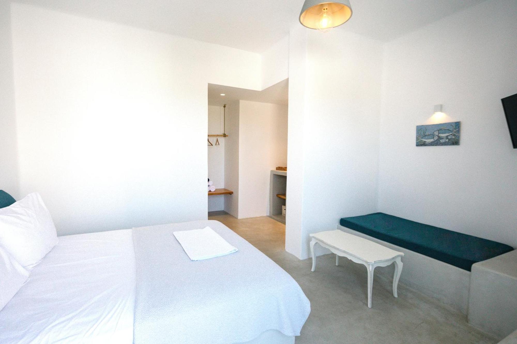 White Loft Hotel Chora  Room photo